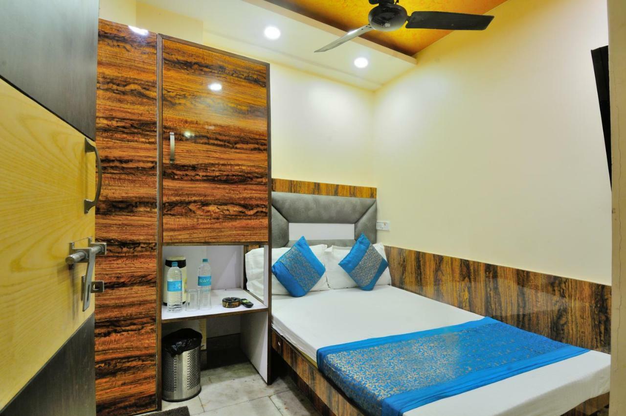 Hotel Lahorimal Deluxe New Delhi Eksteriør billede